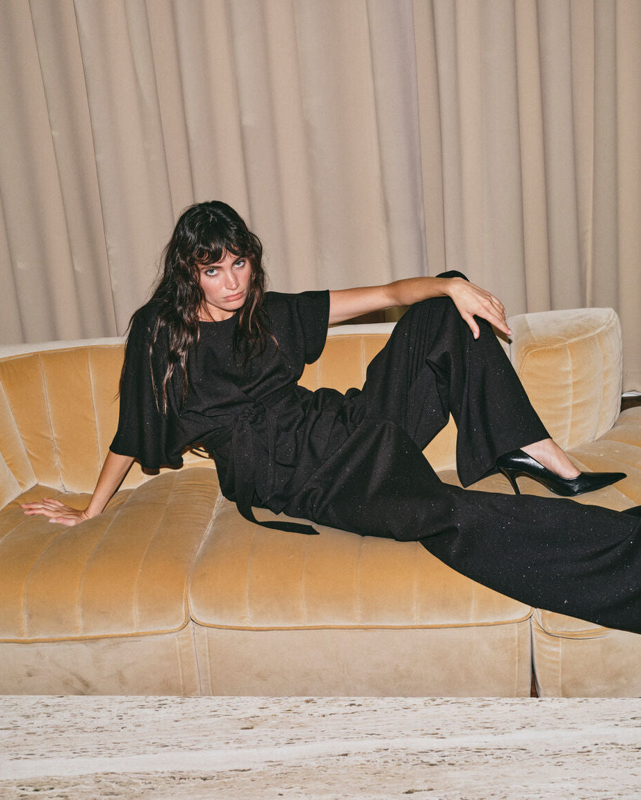 Modelshot / Black / Detail